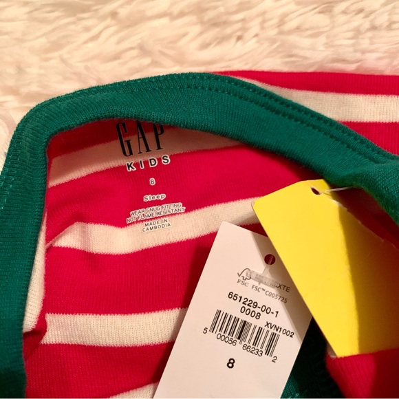 Gap Red and White Striped Green Trim Christmas Pajama Set•NWT - Picture 5 of 6